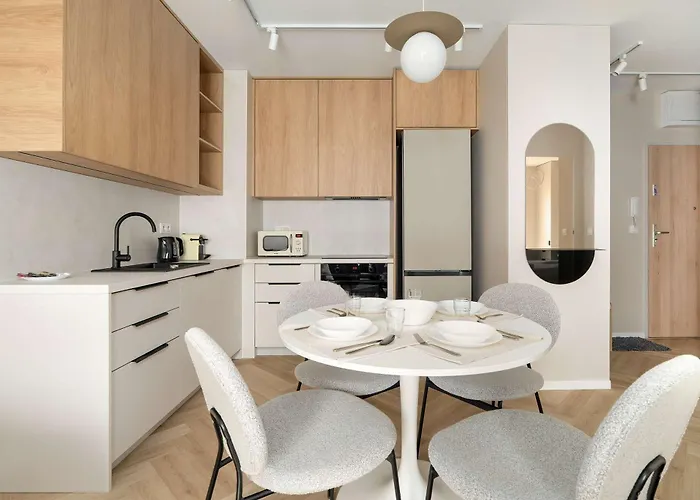 Apartament Beige In With Parking And Air Conditioned Living By Renters Poznań