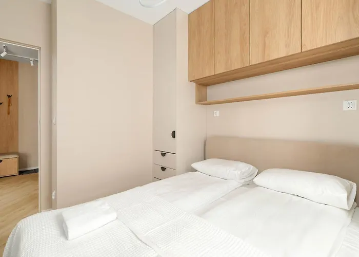 Apartament Beige In With Parking And Air Conditioned Living By Renters Poznań